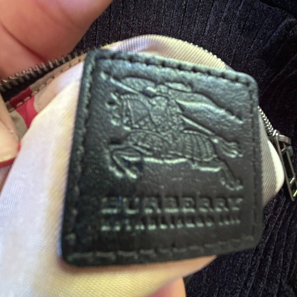 Authentic Burberry pouch - Picture 7 of 10